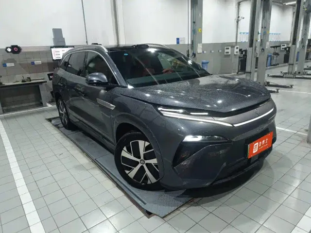 BYD Tang L — Фото автомобиля 2