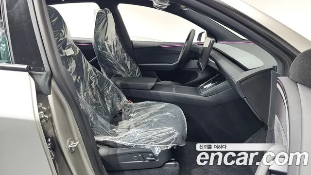 Tesla Model Y — Фото автомобиля 16
