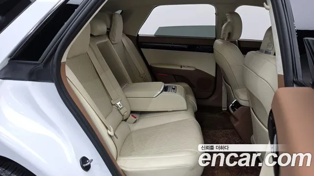 Hyundai Grandeur GN7 — Фото автомобиля 17
