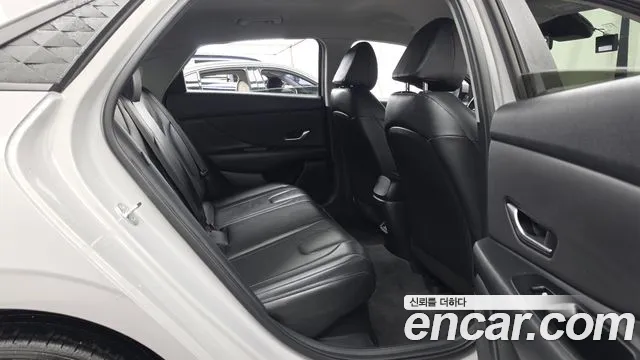 Hyundai AVANTE Modern — Фото автомобиля 12