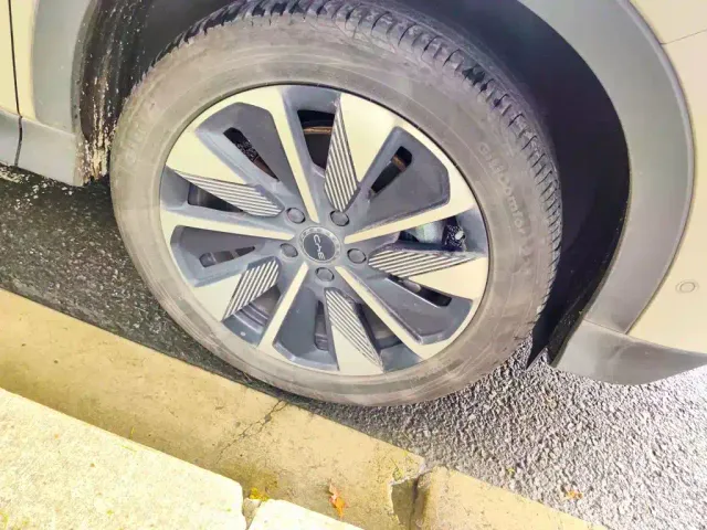 BYD Song PLUS — Фото автомобиля 25