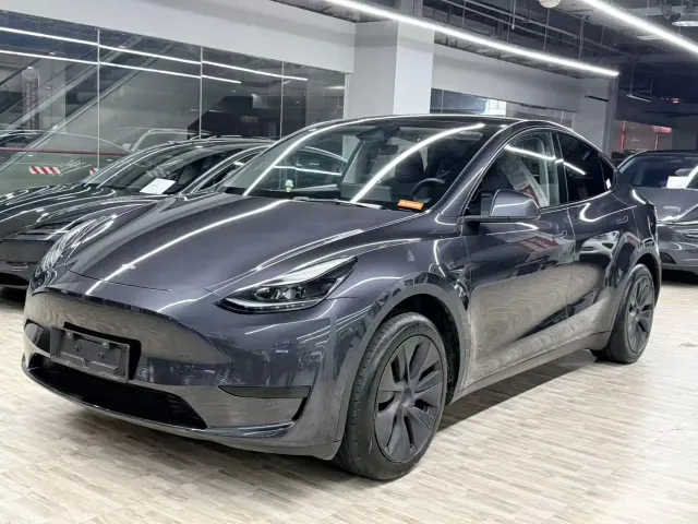 Фотография автомобиля — Tesla Model Y