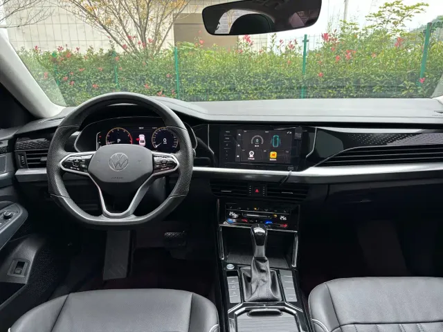 Volkswagen Passat — Фото автомобиля 5