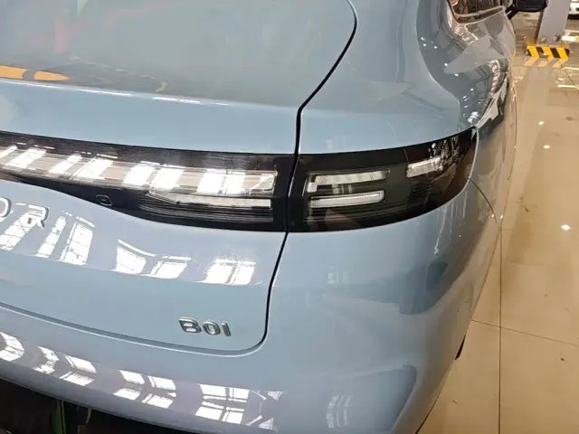 Leapmotor B01 — Фото автомобиля 7