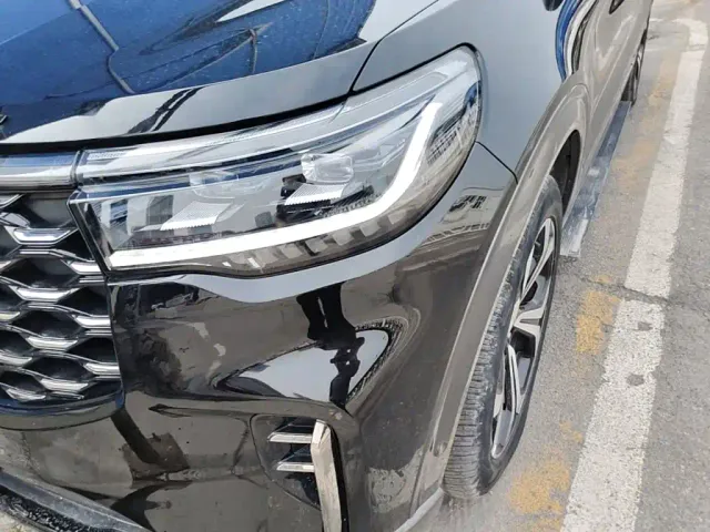 Ford Explorer — Фото автомобиля 23