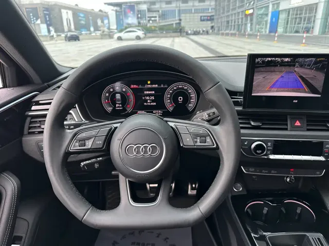 Audi A4L — Фото автомобиля 11