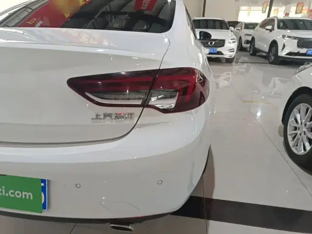 Buick Regal — Фото автомобиля 7