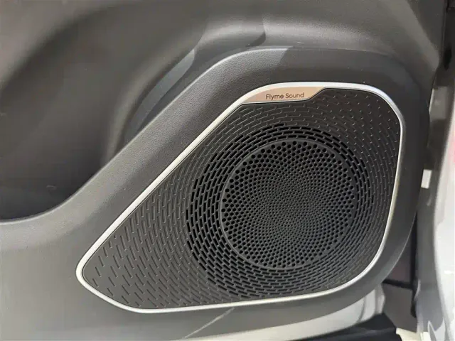 Geely Boyue L — Фото автомобиля 20