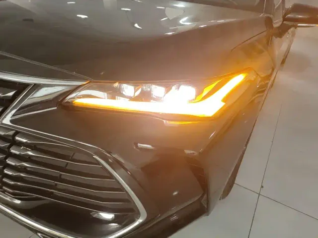 Toyota Avalon — Фото автомобиля 17