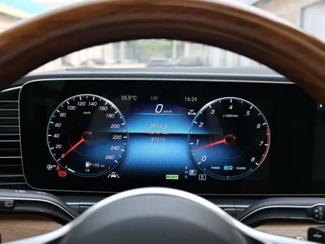 Mercedes-Benz GLS-Class — Фото автомобиля 9