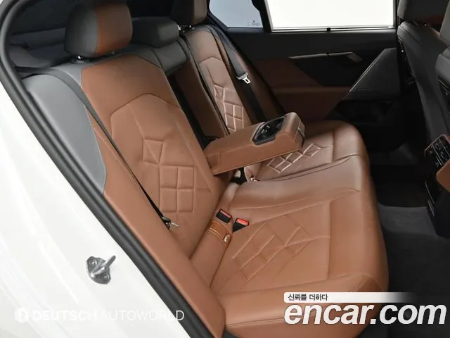 BMW 5-Series 5 серия (G60) 530i xDrive M Sport — Фото автомобиля 12