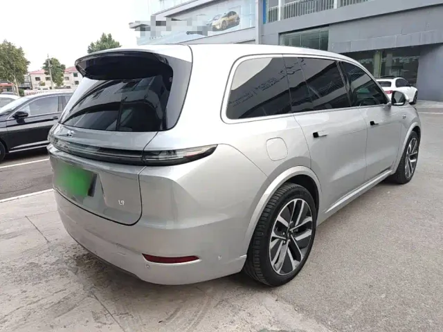 Li Auto L9 — Фото автомобиля 6