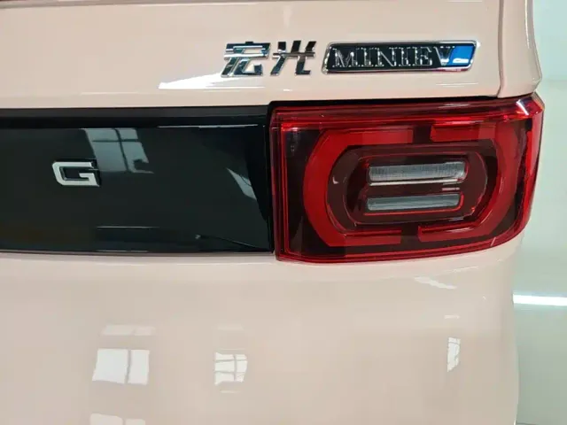 Wuling Hongguang Mini EV — Фото автомобиля 7