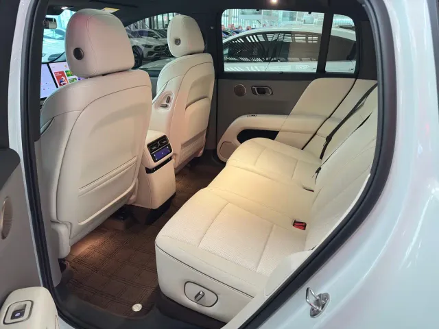 Li Auto i6 — Фото автомобиля 6
