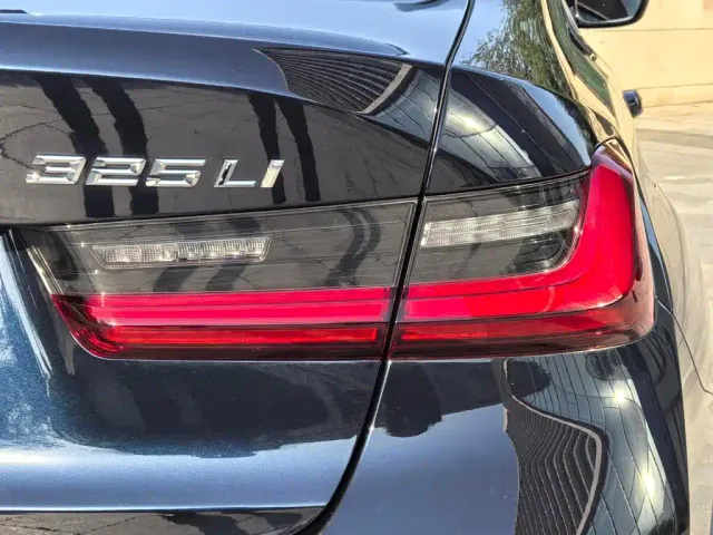 BMW 3 Series — Фото автомобиля 14
