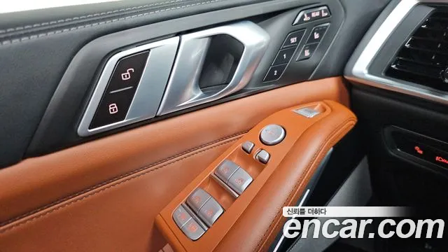 BMW X7 — Фото автомобиля 29