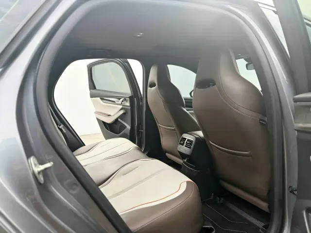 BYD Qin PLUS — Фото автомобиля 6