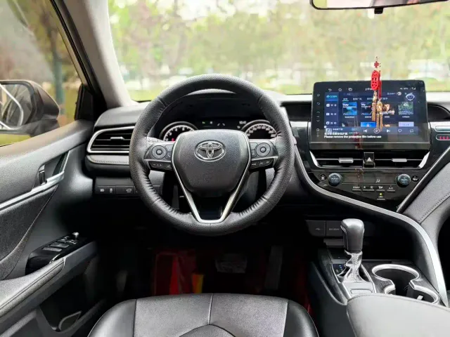 Toyota Camry — Фото автомобиля 12