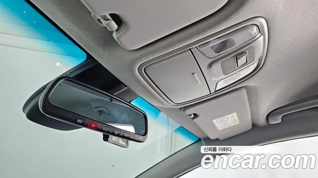 Kia Niro — Фото автомобиля 21