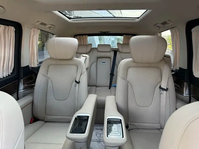 Mercedes-Benz V-Class — Фото автомобиля 13