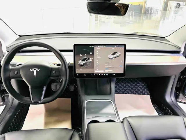 Tesla Model 3 — Фото автомобиля 9