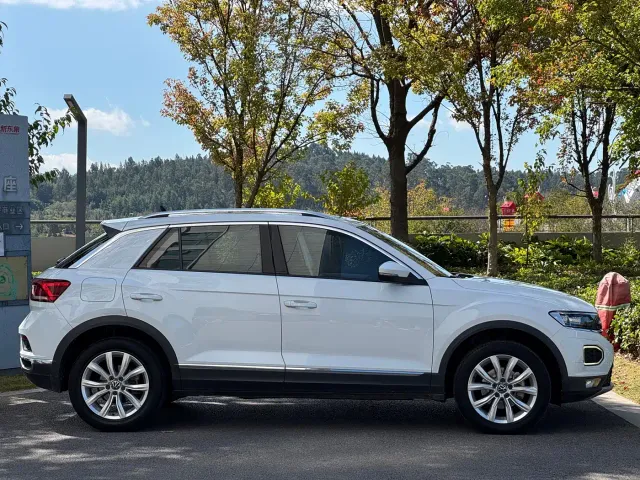 Volkswagen T-Roc — Фото автомобиля 18
