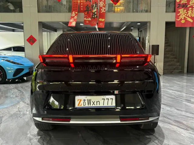 Lynk & Co Z20 — Фото автомобиля 28