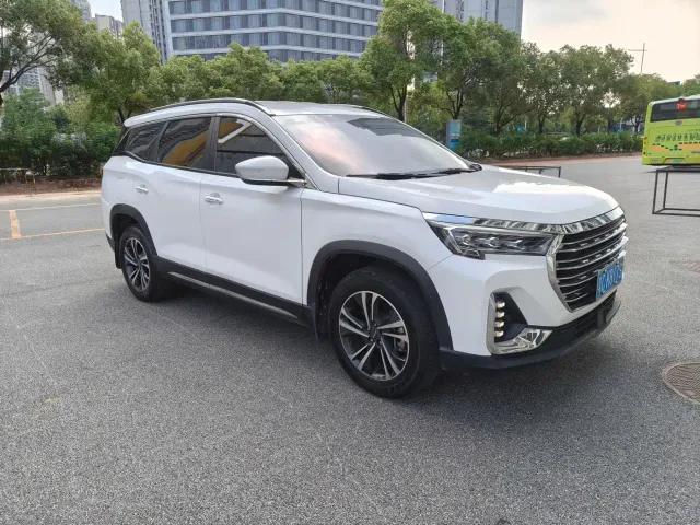 Jetour X90 — Фото автомобиля 3