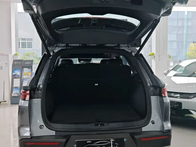 BYD Song Pro — Фото автомобиля 9
