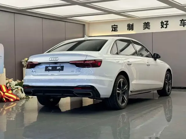 Audi Audi A4L 2022 40 TFSI Fashion Dynamic — Фото автомобиля 7
