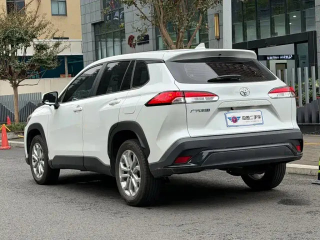 Toyota Frontlander — Фото автомобиля 4