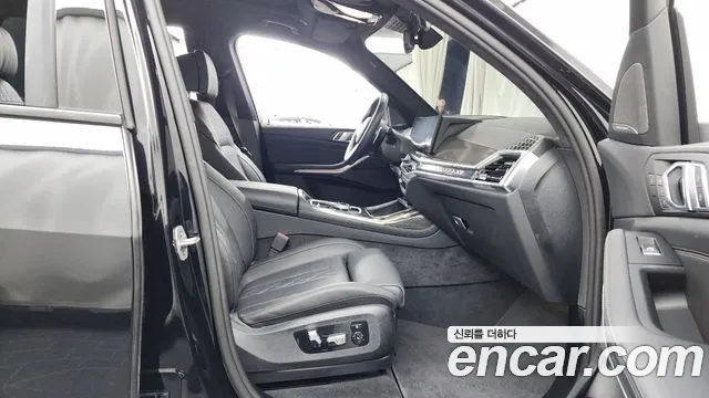 BMW X7 — Фото автомобиля 11