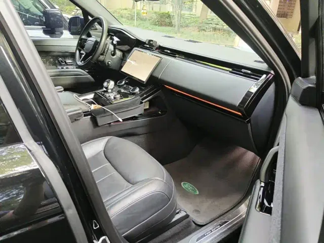 Land Rover Range Rover Sport — Фото автомобиля 13