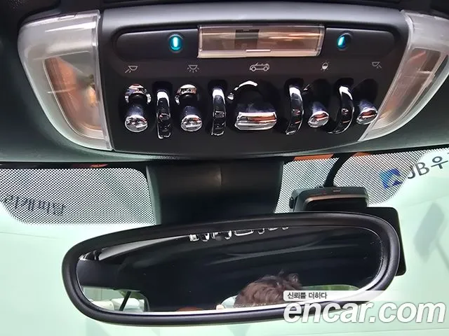 Mini Cooper Convertible — Фото автомобиля 10