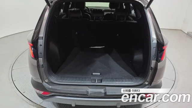 Hyundai Tucson Tucson (NX4) Бензин 1.6 турбо 2WD — Фото автомобиля 30
