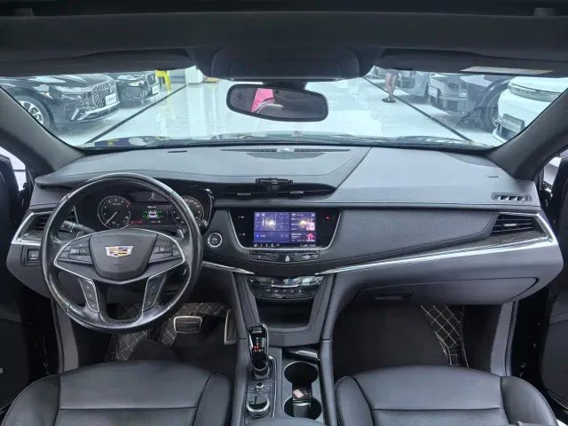 Cadillac XT5 — Фото автомобиля 7