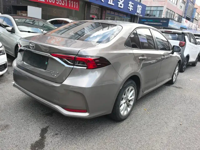Toyota Corolla — Фото автомобиля 5