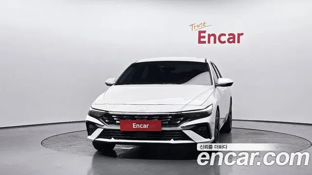 Hyundai AVANTE Новый Avante (CN7) — Фото автомобиля 3
