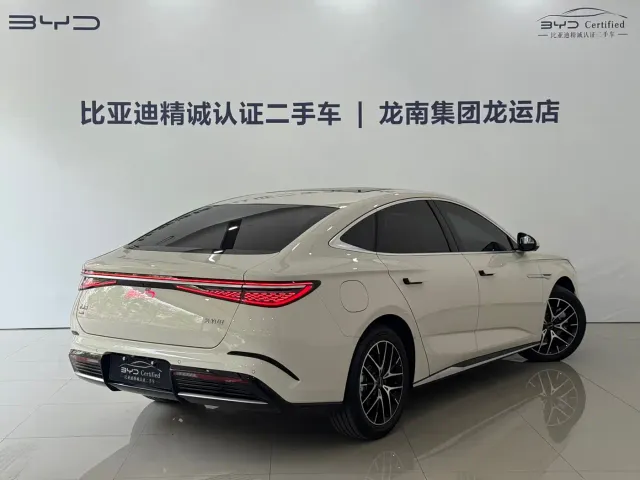 BYD Seal 07 DM-i — Фото автомобиля 12