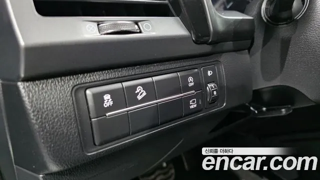 KG_Mobility_Ssangyong Rexton Новый Rexton Sport Khan Дизель 2.2 4WD — Фото автомобиля 10
