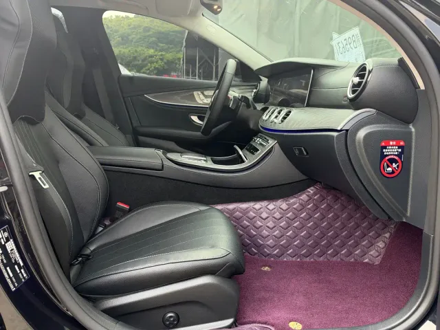 Mercedes-Benz E-Class — Фото автомобиля 14