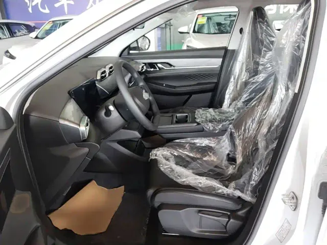 Dongfeng SKY EV01 — Фото автомобиля 14