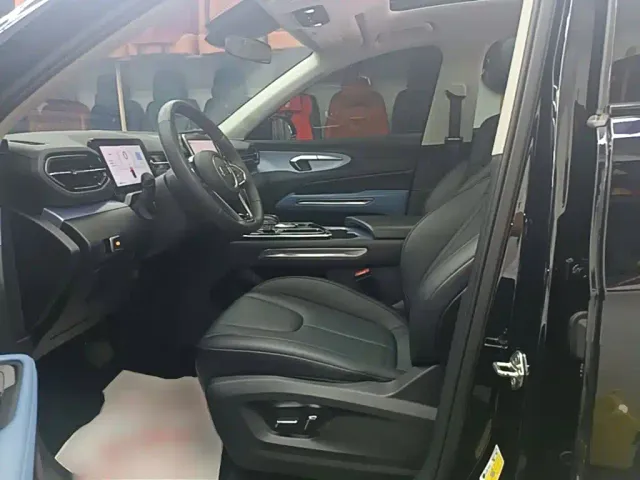 Bestune T90 — Фото автомобиля 14