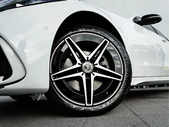 Mercedes-Benz C-Class — Фото автомобиля 5