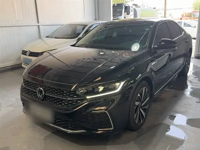 Фотография автомобиля — Volkswagen Passat