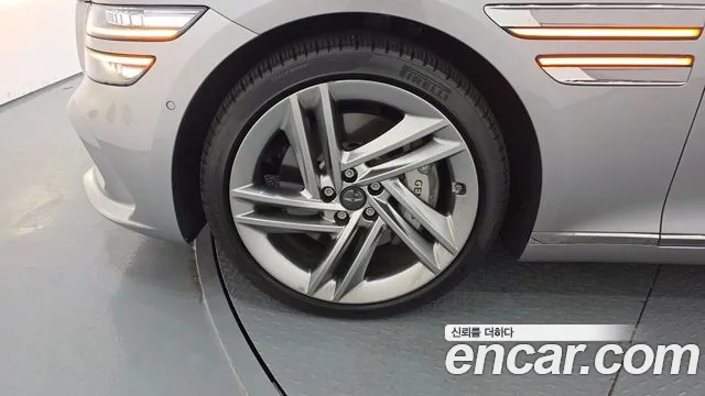 Genesis G80 Бензин 3.5 турбо AWD — Фото автомобиля 3