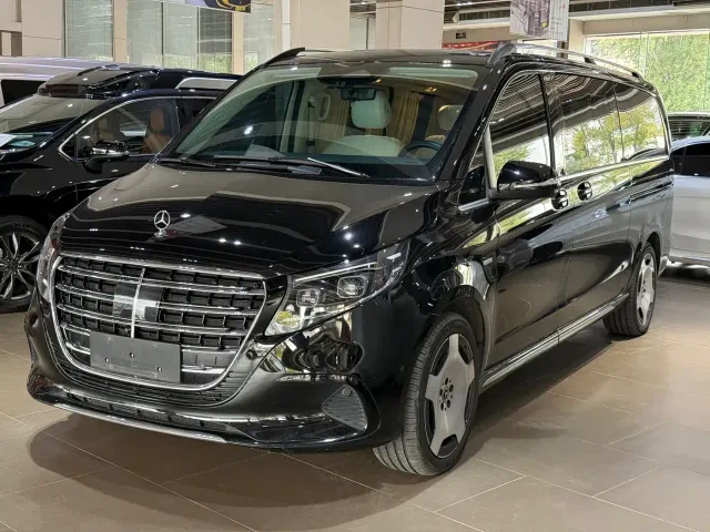 Фотография автомобиля — Mercedes-Benz V-Class