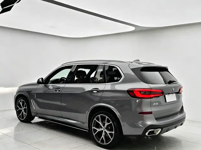 BMW X5 — Фото автомобиля 19