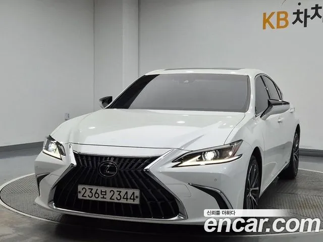 Lexus ES — Фото автомобиля 2