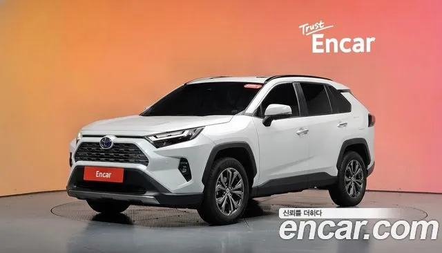 Фотография автомобиля — Toyota RAV4 5th Gen